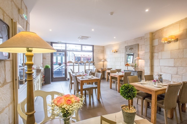TĂ€gliches FrĂŒhstĂŒcksbuffet (11.50 EUR pro Person)