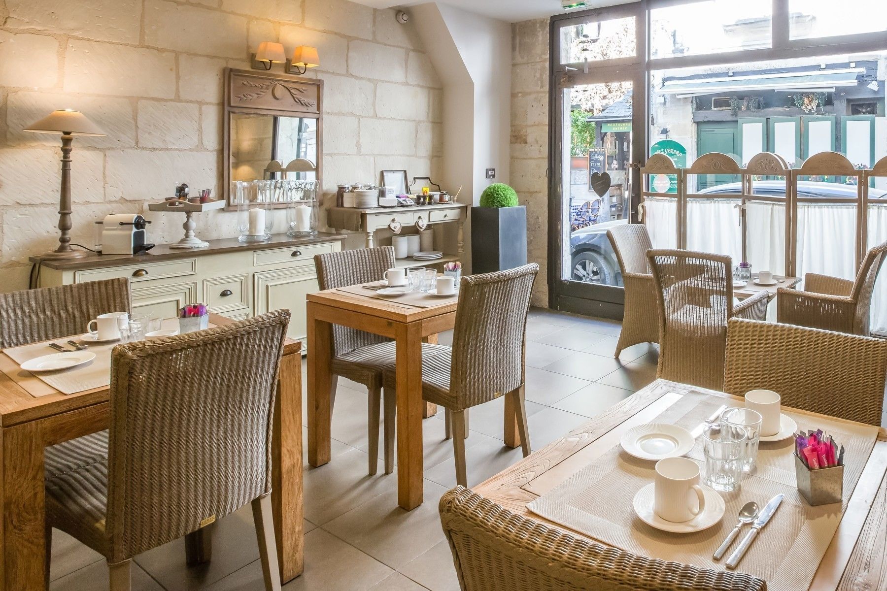 Daily buffet breakfast (EUR 11.50 per person)