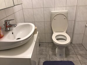 Bathroom - Apartment Marienstraße 51 (Hannover)