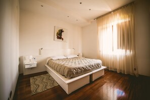 Iron/ironing board, free cots/infant beds, free WiFi, bed sheets - Twins 1 (Rome)