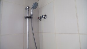 Unclassified image, 4 of 13, button - Jisr el Wati Studio (Sin El Fil)