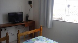 1 phòng ngủ, bộ đồ giường cao cấp, bàn, bàn ủi/dụng cụ ủi quần áo 