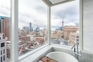 Pearl TV Tower View Room, 1 King | 1 bedroom, Egyptian cotton sheets, premium bedding, down comforters