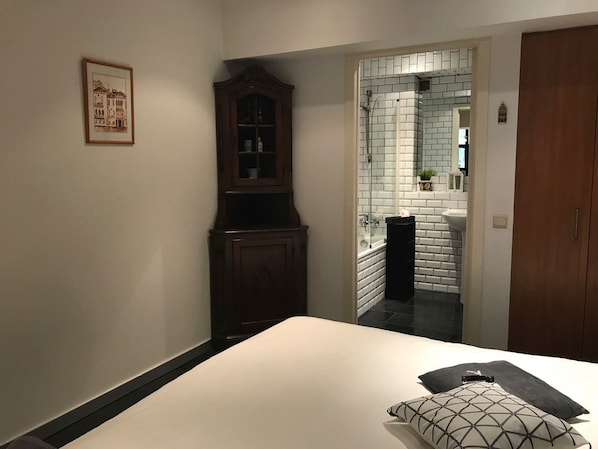 Exclusive Studio Suite | Room amenity - Exclusive Flats In Brussels Grand-Place (Brussels)
