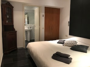 Exclusive Studio Suite | Room amenity - Exclusive Flats In Brussels Grand-Place (Brussels)