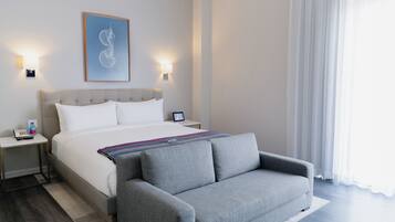 Suite, balkong | Sengetøy av topp kvalitet, dundyner, Tempur-Pedic-senger og minibar