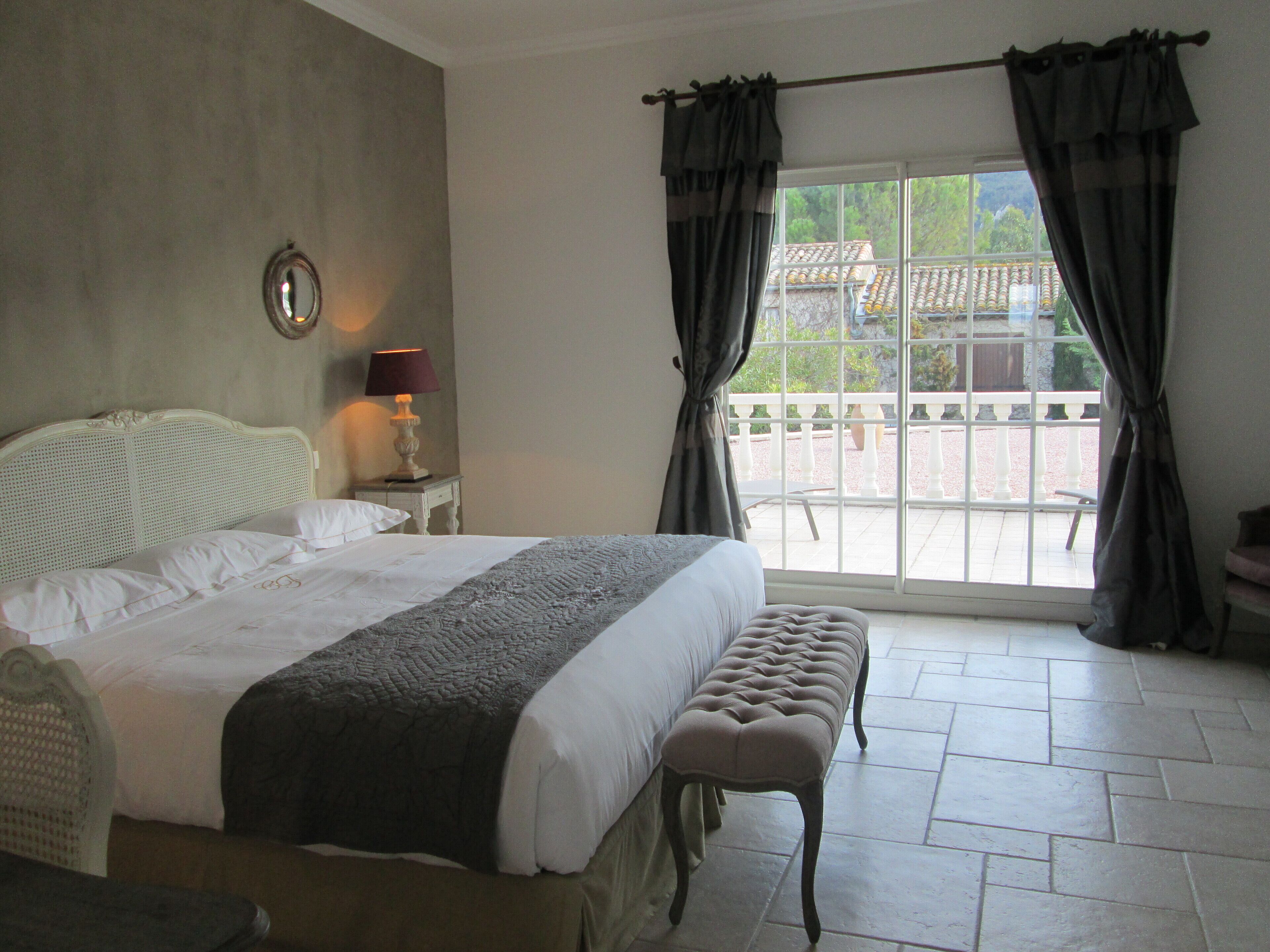 luxury room | 1 bedroom, premium bedding, minibar, in-room safe