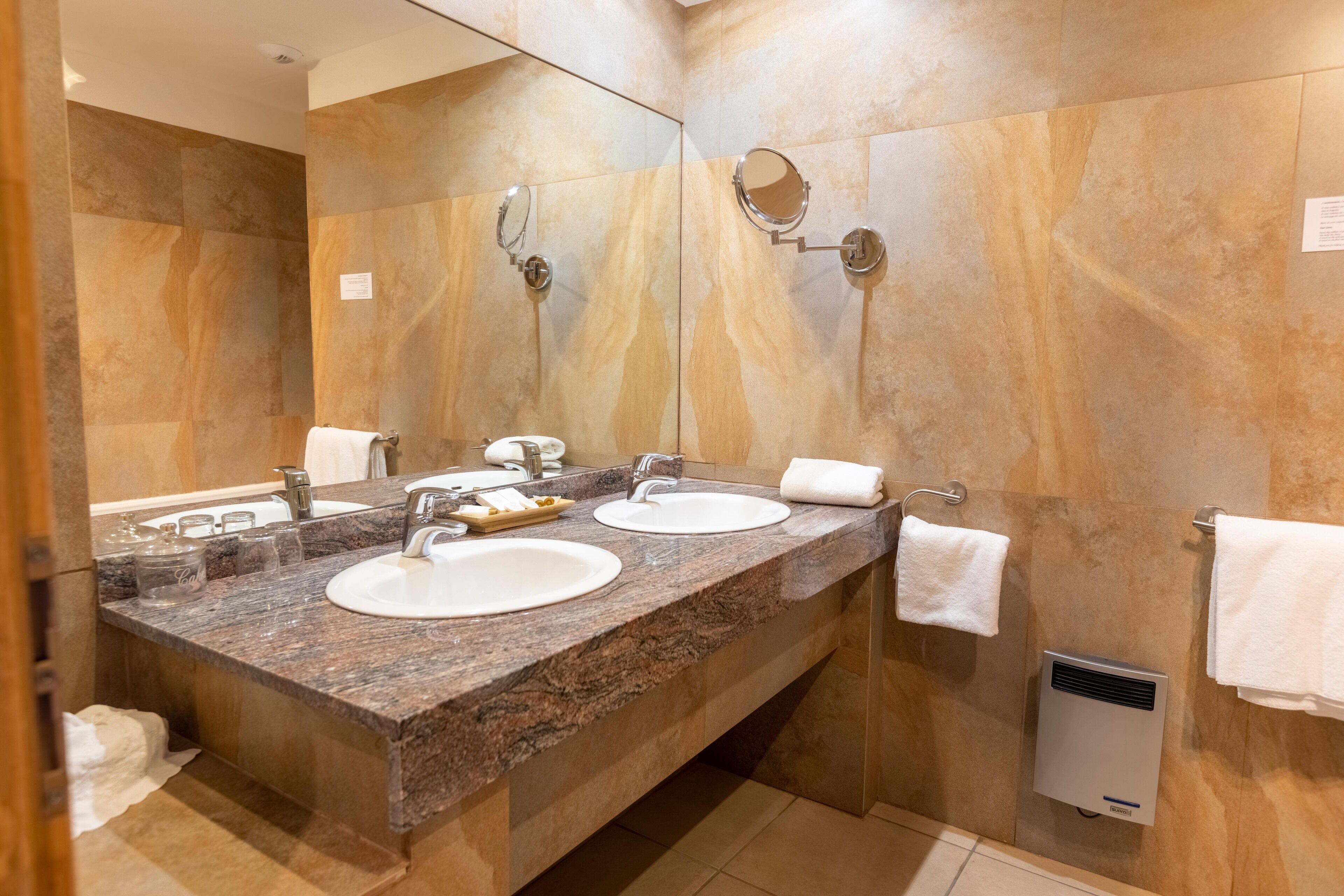 luxury room | 1 bedroom, premium bedding, minibar, in-room safe