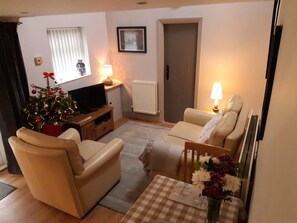 Flat-screen TV, DVD player - Lakeside Lodge (Cockermouth)