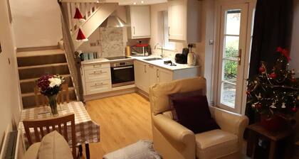 Lakeside Lodge