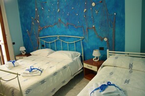 Triple Room | Room amenity - B&B Viale delle Colline (Salerno)