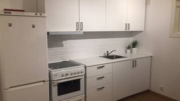 Basic Apartment, 1 Bedroom | 1 bedroom, iron/ironing board, free WiFi