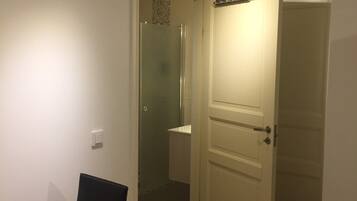 Basic Apartment, 1 Bedroom | 1 bedroom, iron/ironing board, free WiFi