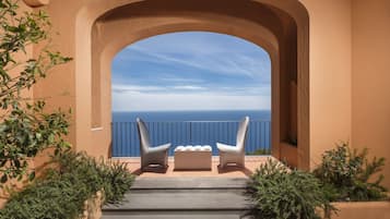 Studio Suite, Sea Facing (Tragara) | 1 bedroom, premium bedding, down duvets, minibar