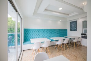 Café da manhã continental grátis todos os dias