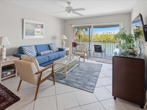 TV - Waterfront 1BR condo in Marco Island with pool and kitchen. (Marco Island)