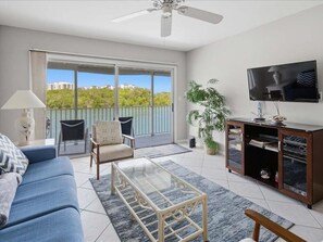 TV - Waterfront 1BR condo in Marco Island with pool and kitchen. (Marco Island)