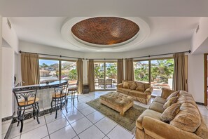 TV, DVD player, books - Luxe Cabo Retreat: Terrace w/ Stunning City Views! (Cabo San Lucas)