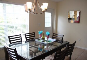 House, 3 Bedrooms, Private Pool | In-room dining