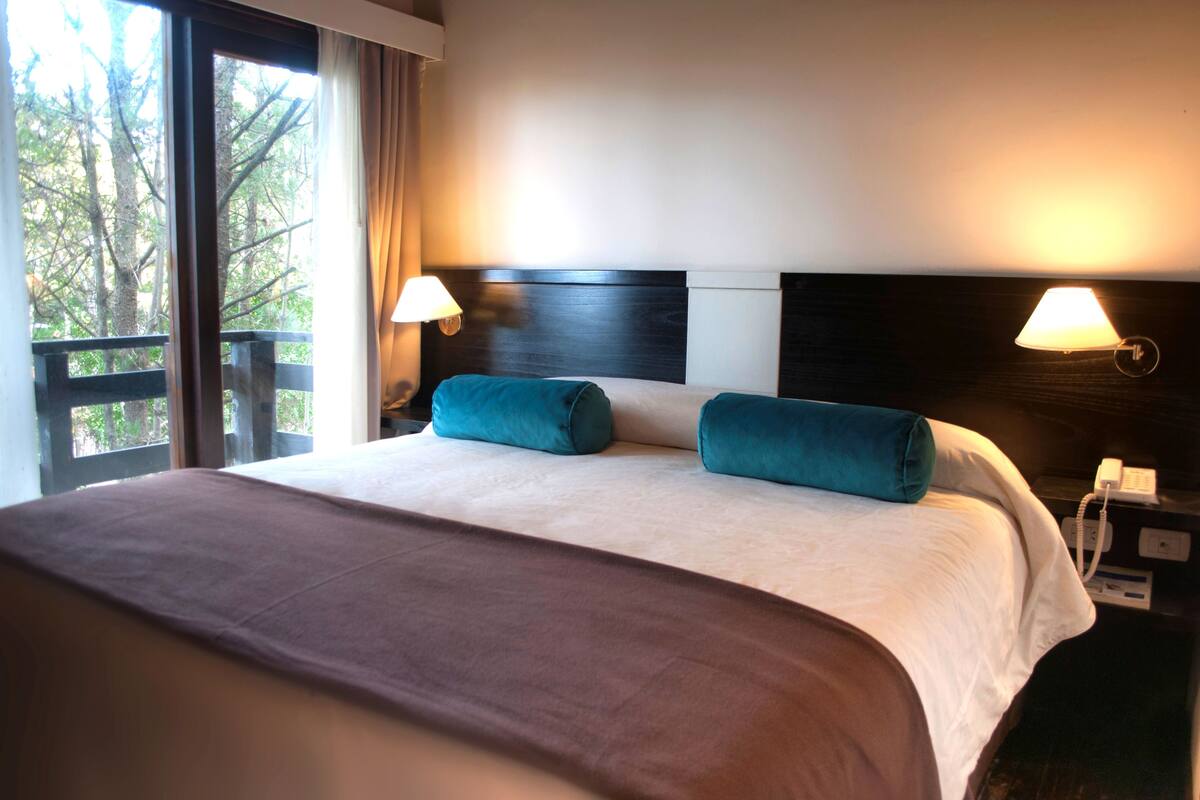 Cabin Superior, 2 phòng ngủ, bồn tắm nước nóng | Minibar, két bảo mật tại phòng, bàn 