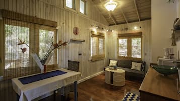 Bungalow | Opholdsområde | Tv