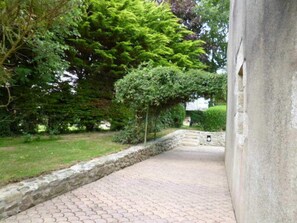 Property grounds - La Maison du Haut (Bieuzy)