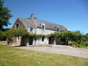 Exterior - La Maison du Haut (Bieuzy)