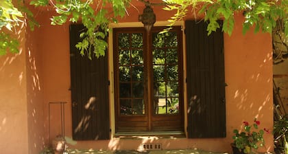 Mas Provencal Pont Saint Esprit