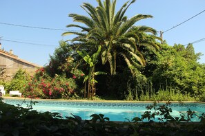 Pool - Residence with character (Pont-Saint-Esprit)
