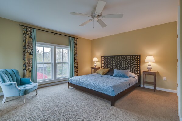 3 chambres, fer et planche à repasser, Wi-Fi, literie fournie