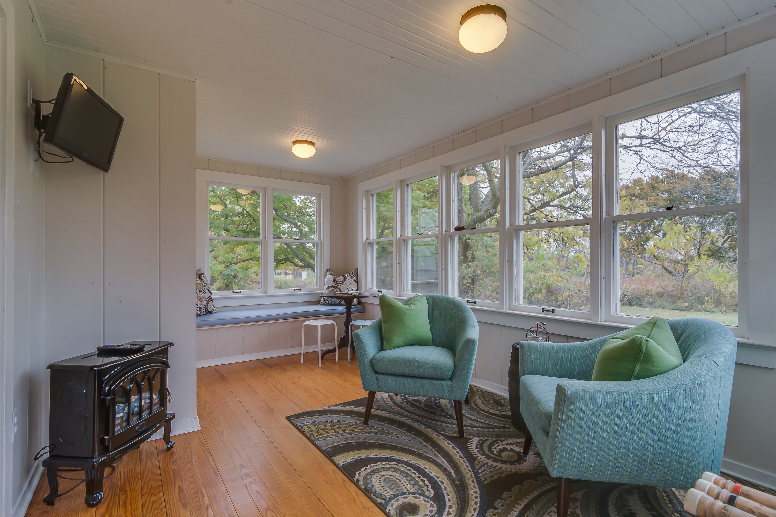 Cottage In The Heart Of Harbor Country - Steps From Town - Warren Dunes State Park, Sawyer