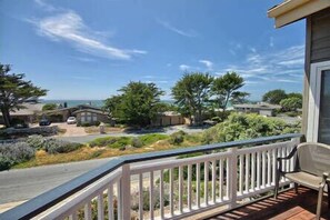 Property grounds - Magnificent Ocean Ranch Villa (Cambria)