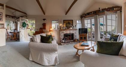 The Bonny Cottage By the Sea