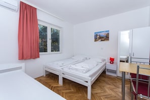 Iron/ironing board, free cots/infant beds, free WiFi, bed sheets - Balote (Okrug)