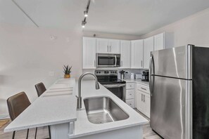 ستائر تعتيم ومكواة/لوح كي وأسرّة قابلة للطي وواي فاي مجانًا