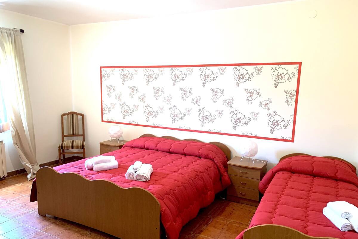 Premium bedding, in-room safe, individually decorated, desk