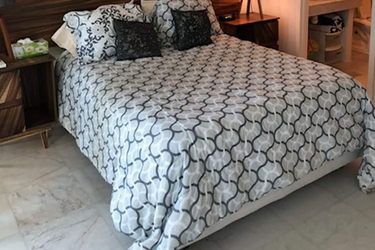 Apartamento Confort | Baño | Ducha, secador de pelo y toallas