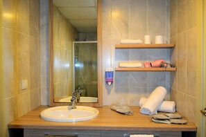 Bathroom - Marka Suit (Istanbul)