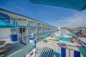 Terrace/patio - Compass Family Resort (Wildwood Crest)