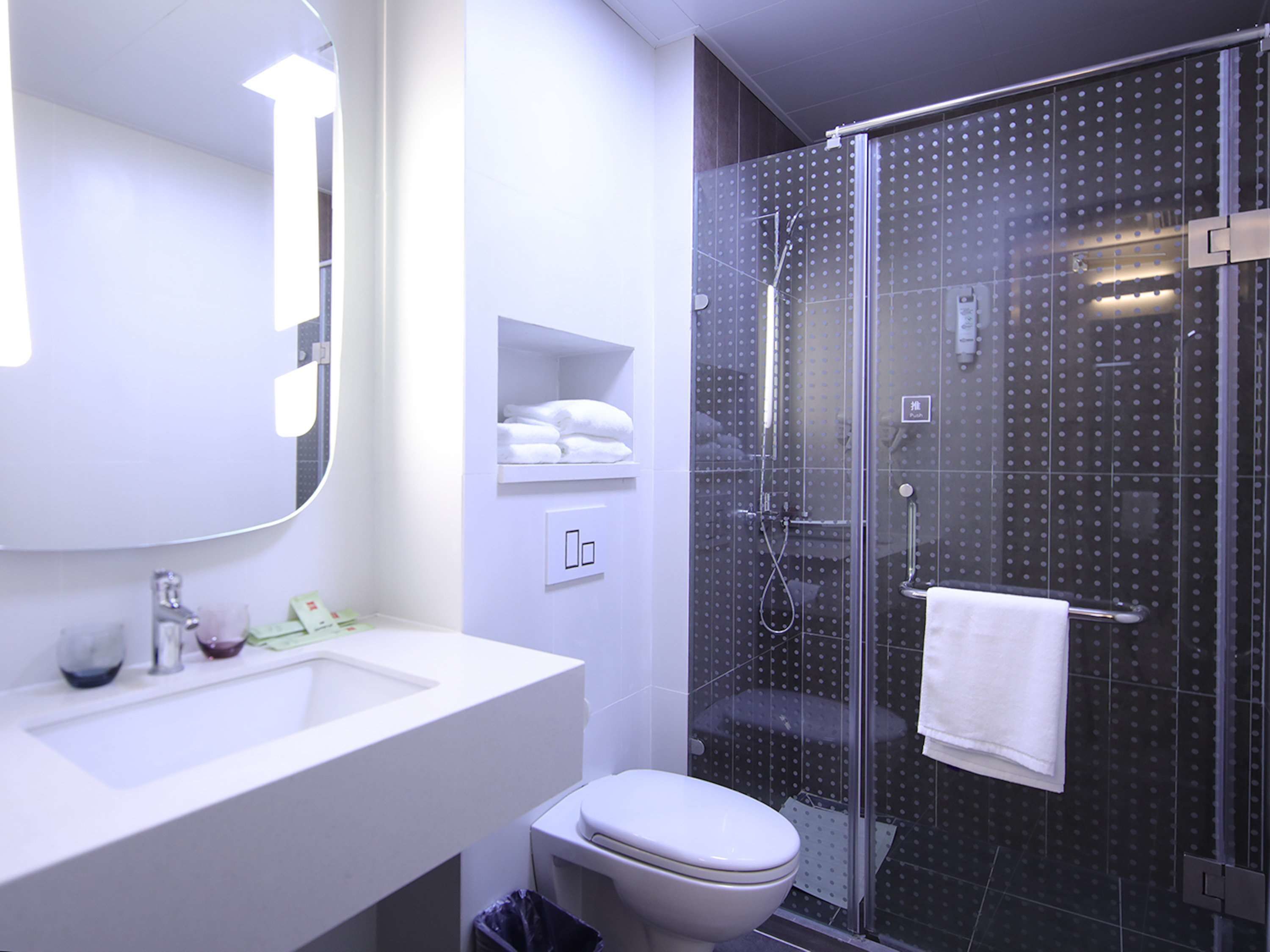 Deluxe Double Room | Select Comfort beds, in-room safe, blackout drapes, free WiFi