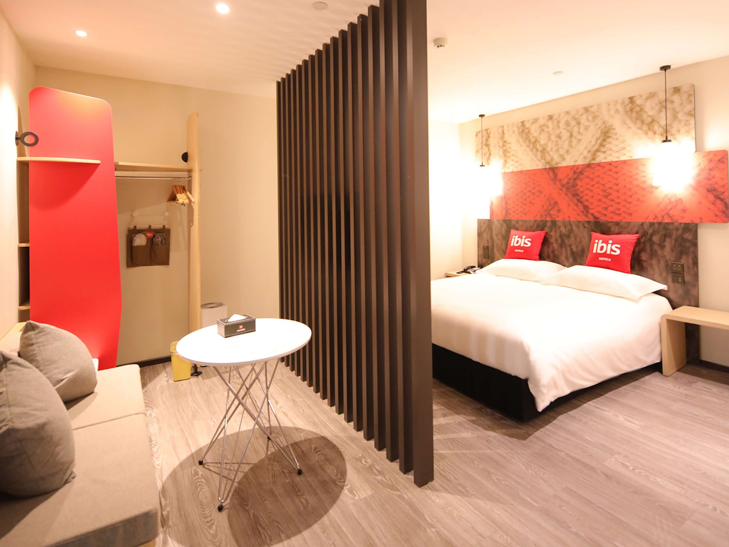 Select Comfort beds, in-room safe, blackout curtains, free WiFi