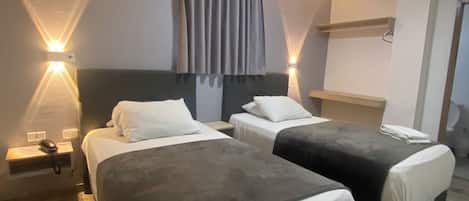 Superior Twin Room | Desk, laptop workspace, free WiFi, bed sheets