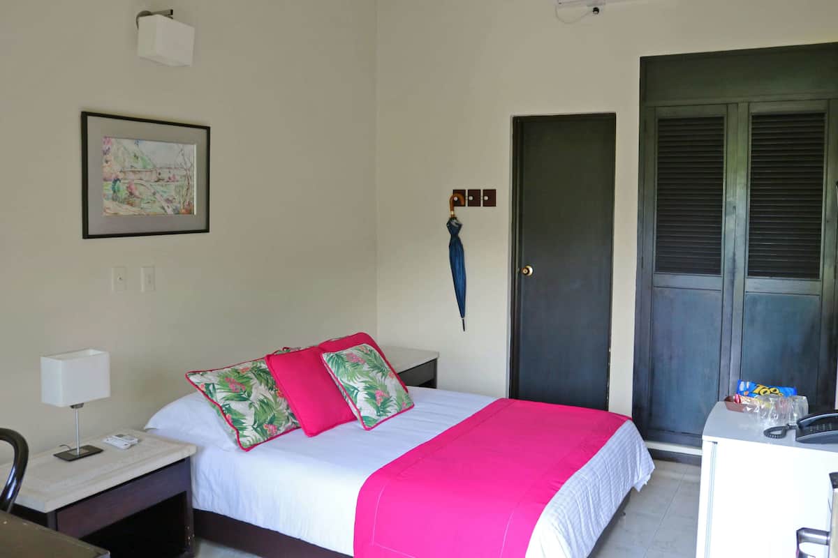 Standard Double Room | 1 bedroom, minibar, desk, free WiFi