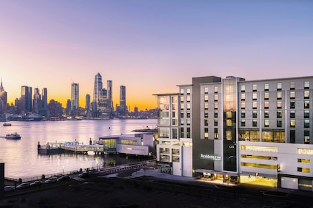 Außenbereich. Residence Inn by Marriott Weehawken