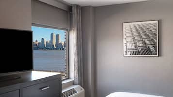 1 bedroom, in-room safe, desk, blackout curtains