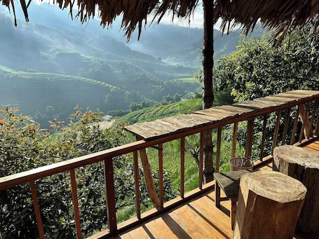 Terraza o patio. Hello Mu Cang Chai Homestay - Hostel