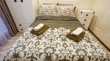 Family Quadruple Room, 2 Bedrooms, Kitchen, Mountain View | Premium bedding, individually decorated, individually furnished, desk