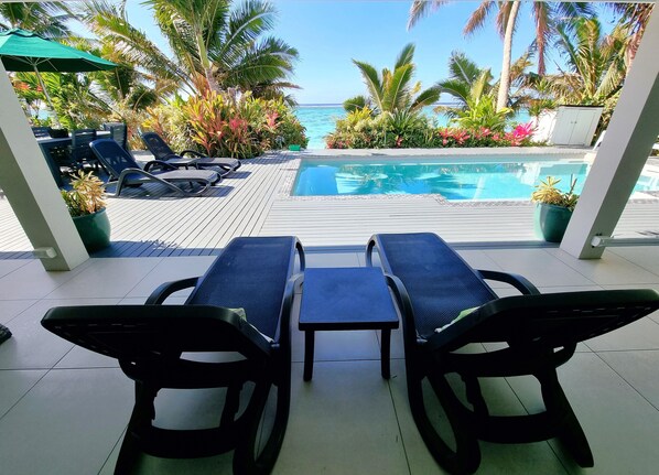 Deluxe-Villa, 3 Schlafzimmer, eigener Pool, Strandnähe | Wohnbereich