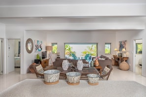 Villa Deluxe, 3 chambres, vue plage, en bord de piscine | Salle Ă manger
