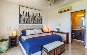 ラグジュアリー ペントハウス 2 ベッドルーム テラス 海側 | 2 室のベッドルーム、セーフティボックス (室内)、遮光カーテン、アイロン / アイロン台